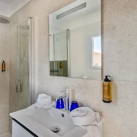 Espadon Bleu 3* לה לבאנדו