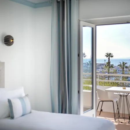 Espadon Bleu לה לבאנדו