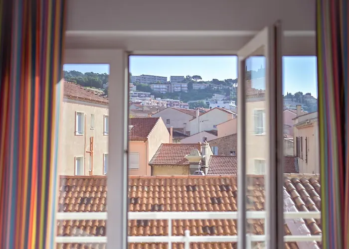 Ξενοδοχείο Espadon Bleu 3*