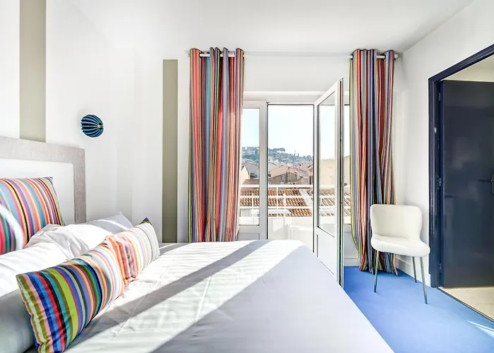 Espadon Bleu Hotel 3*