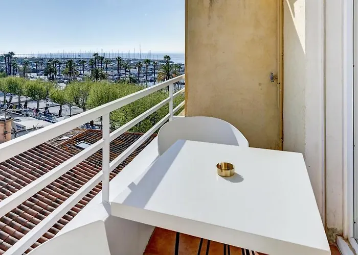 Espadon Bleu Le Lavandou