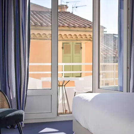 Espadon Bleu 3* Ле-Лаванду