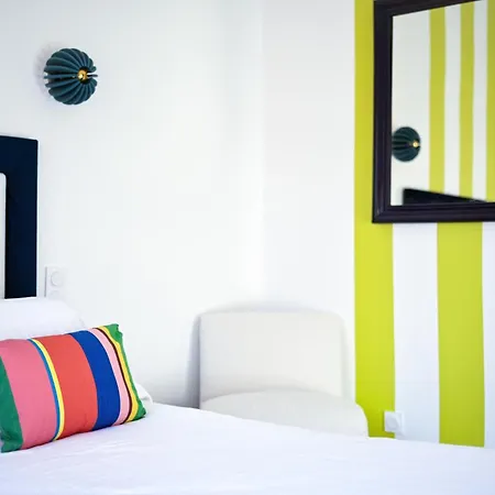 מלון Espadon Bleu 3*