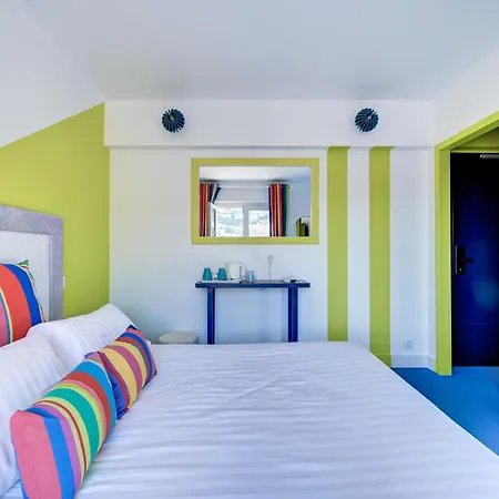 מלון Espadon Bleu 3*