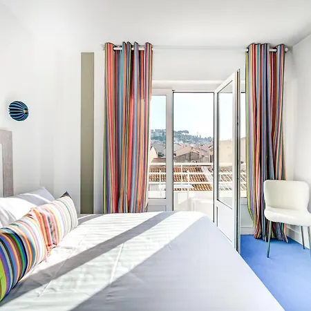 Espadon Bleu Hotel 3*