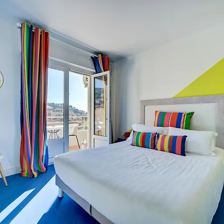 Hotel Espadon Bleu 3*