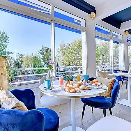 Espadon Bleu Hotel