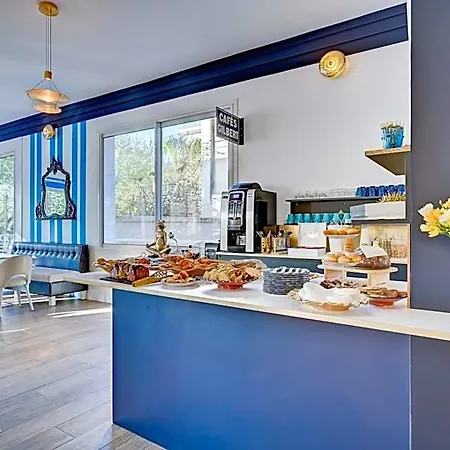 Hotel Espadon Bleu 3*