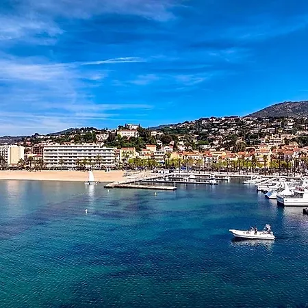 Espadon Bleu Hotel 3*