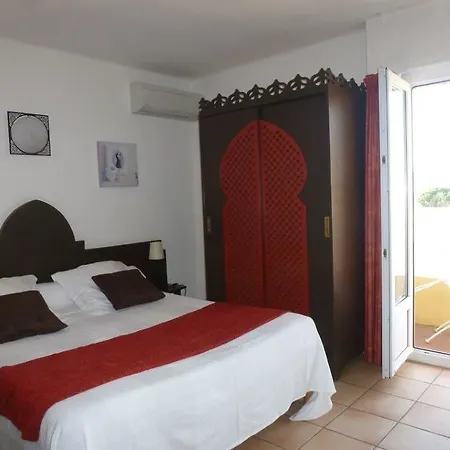 Espadon Bleu 3* לה לבאנדו