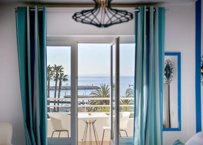 Espadon Bleu Hotel 3*