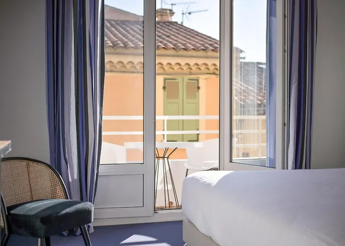 Espadon Bleu 3* Le Lavandou