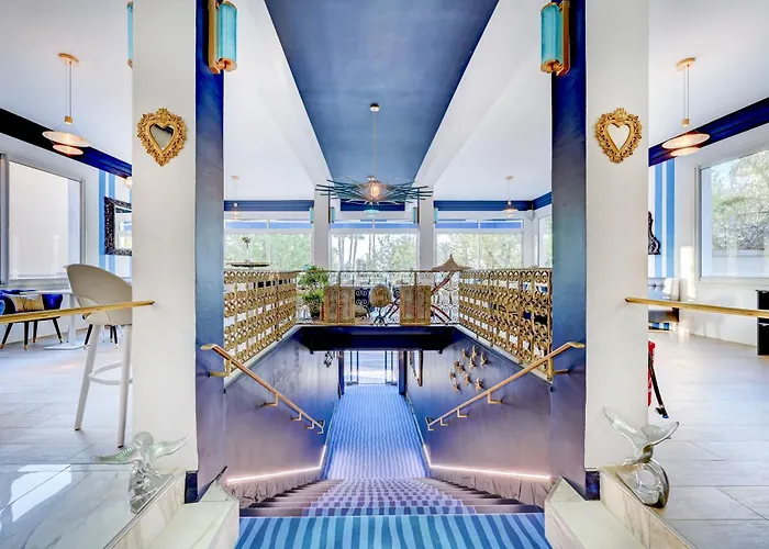 Espadon Bleu Hotel