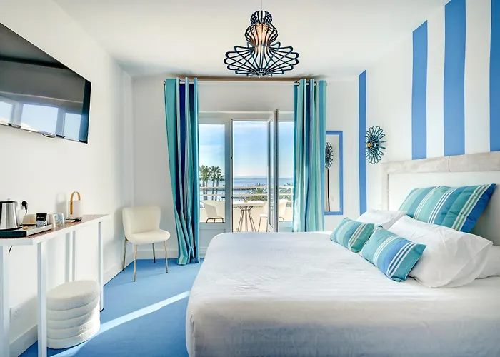 Espadon Bleu 3* Le Lavandou